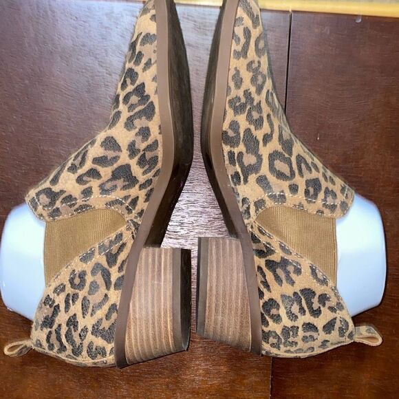 LUCKY BRAND Fallo Womens Suede Slip On Ankle Boots In Cheetah size 8 - Picture 7 of 15